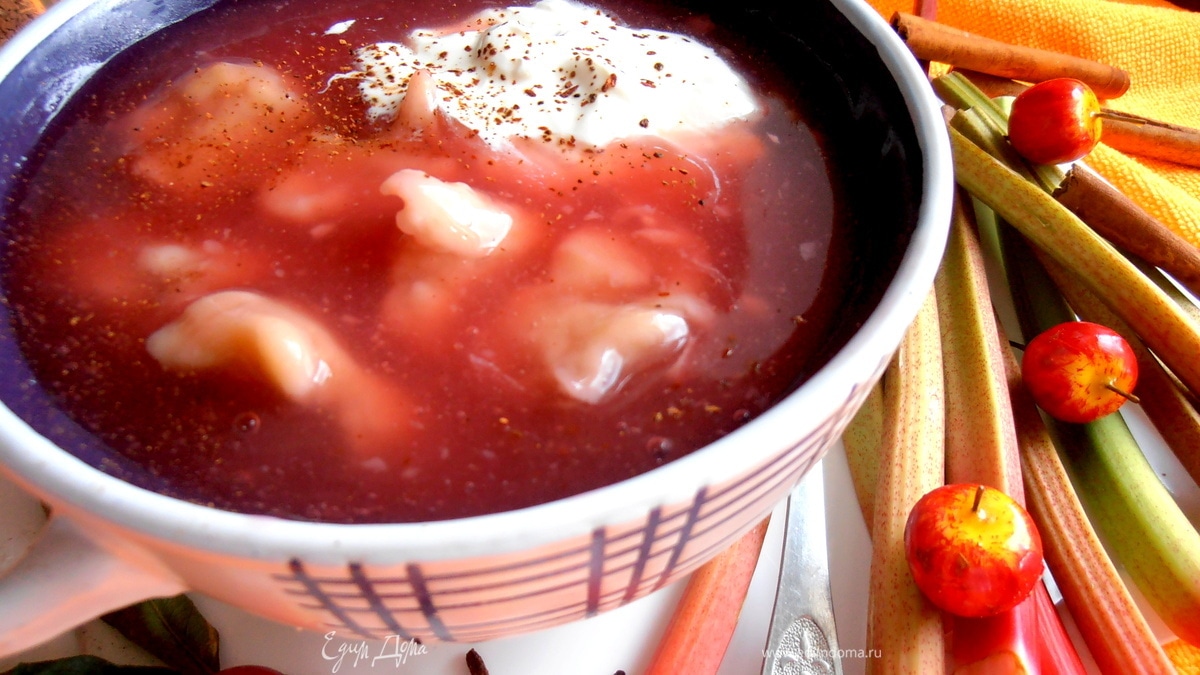 Сладкий супчик из ревеня с клецками ("Вкус лета")