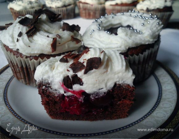 Капкейки по мотивам торта "Черный лес" Капкейки по мотивам торта "Черный лес"