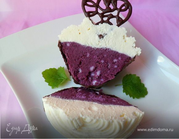 Сорбет-мороженое из черники с шоколадом и сливками ("Вкус лета")