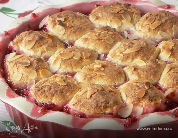 Кобблер со смородиной и грушей Кобблер со смородиной и грушей