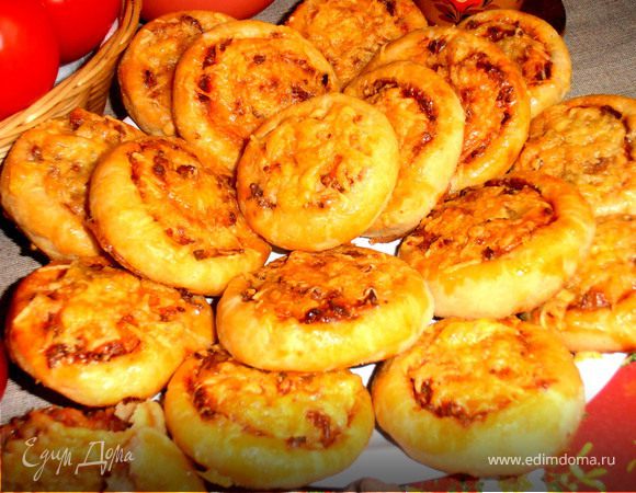 Мягкие картофельные плюшки с мясной прослоечкой Мягкие картофельные плюшки с мясной прослоечкой