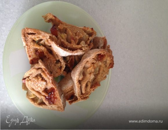 Ржаные завитушки с изюмом и яблоком Ржаные завитушки с изюмом и яблоком