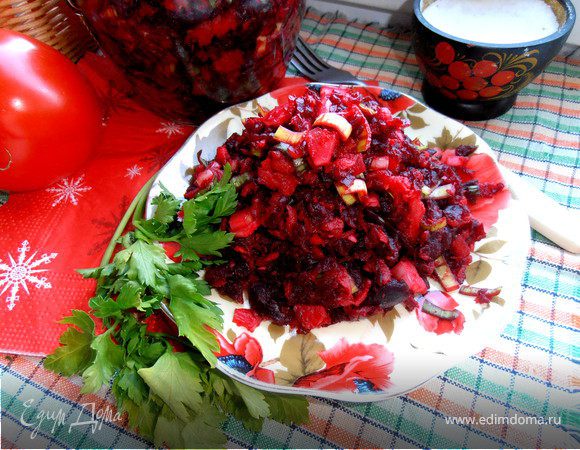 Салат "Винегретный мотив" с пикантной заправкой