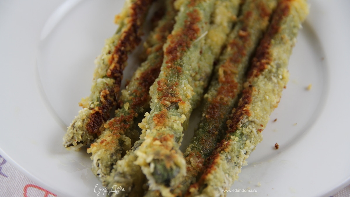 Спаржа в хрустящей панировке