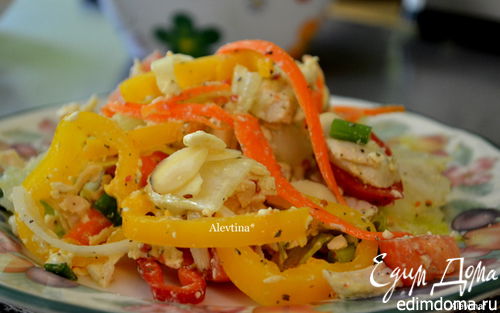 Рецепт Куриный салат с сыром Фета и овощами