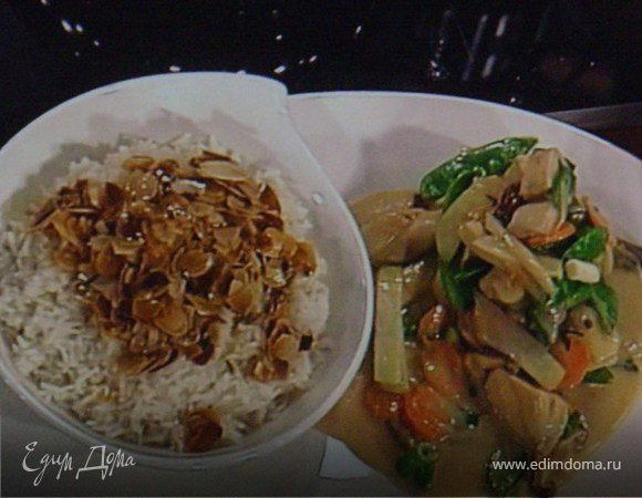 Куриное фрикассе под ванильно-портвейным соусом Куриное фрикассе под ванильно-портвейным соусом