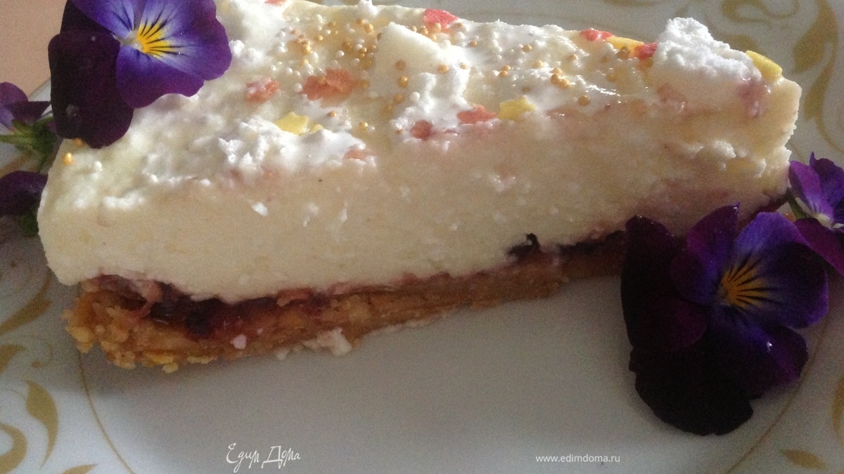 Торт "Белоснежные ванильные хлопья" с брусникой