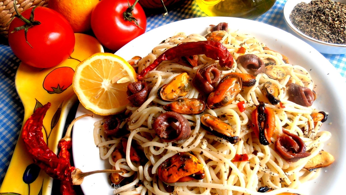 Быстрые спагетти с мидиями от Джейми Оливера для Вики (Ла Ванда)