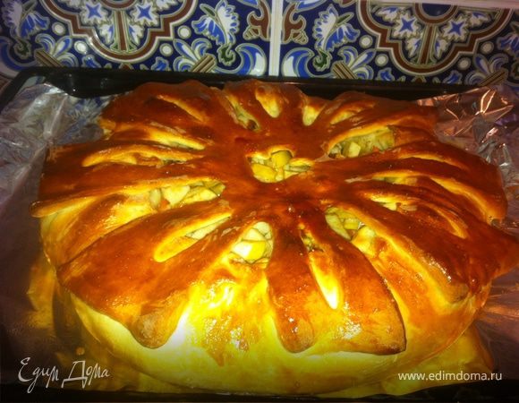 Пирог с ябоками и корицей