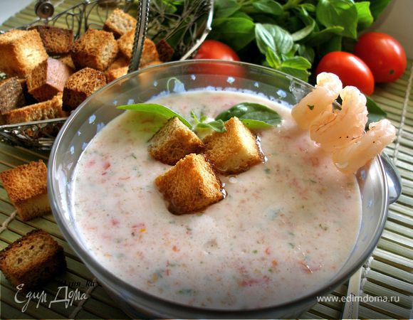 Йогуртовый суп с базиликом и помидорами черри Йогуртовый суп с базиликом и помидорами черри