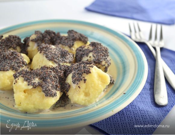 Творожные клецки с маковым соусом