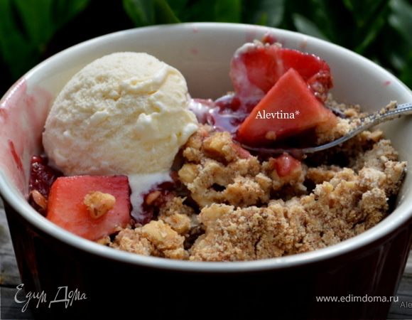 Хрустящий и ягодный десерт с орешками Хрустящий и ягодный десерт с орешками
