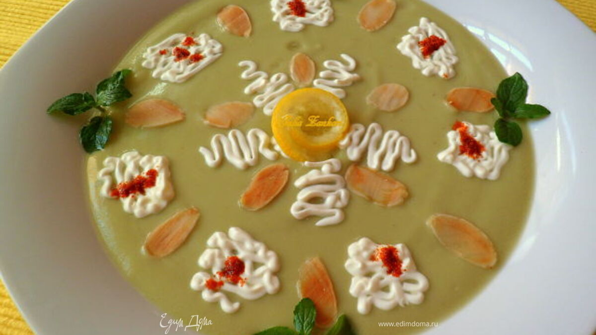Холодный крем-суп из авокадо с мятой и лепестками миндаля ("Холодные супы")