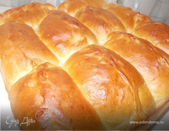 Домашние пирожки с вишней и шелковицей