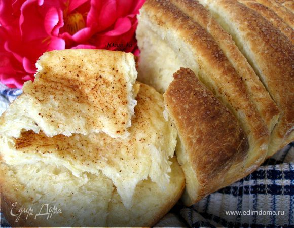 Слоеный сладкий хлеб с корицей