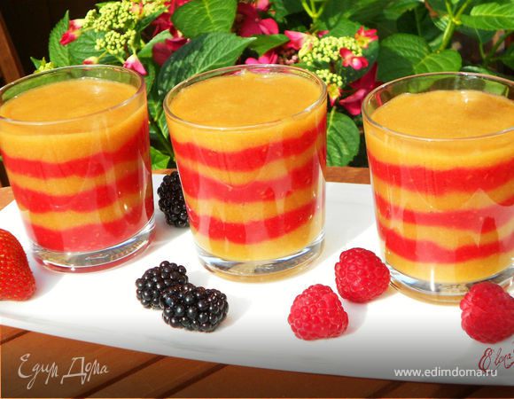 Смузи из малины и персиков