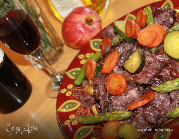 Кролик в вине со спаржей Кролик в вине со спаржей