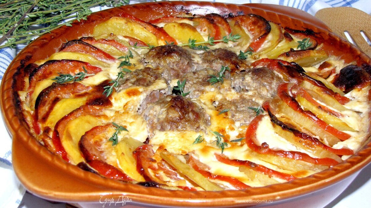 Овощная запеканка с тефтельками