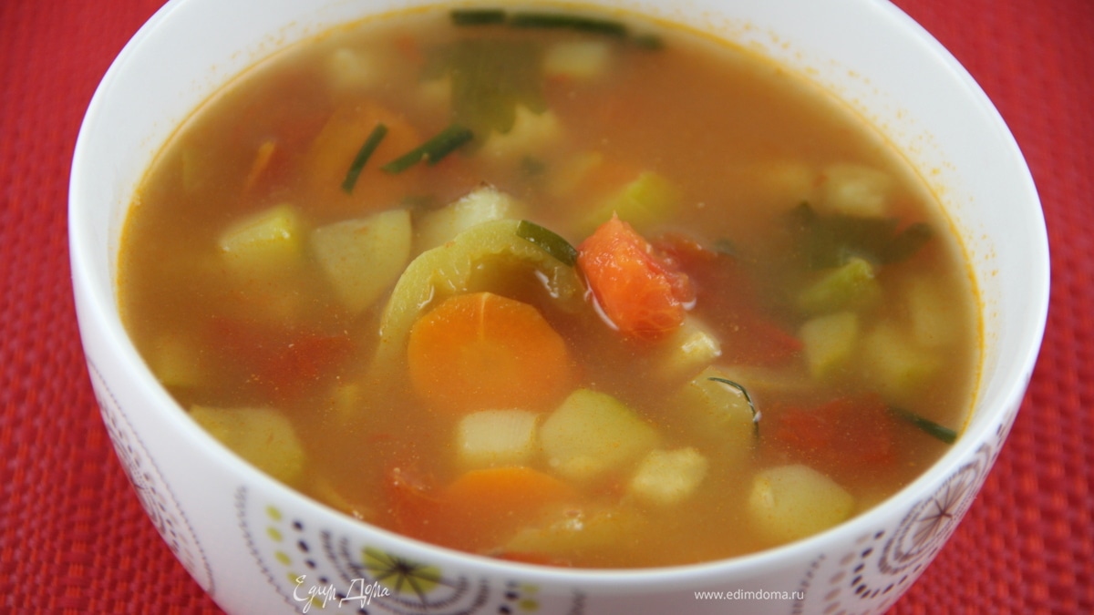 Легкий суп из летних овощей с рисом