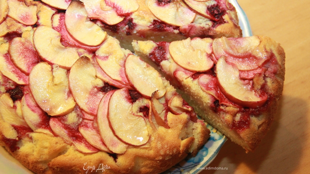 Яблочно-малиновый пирог