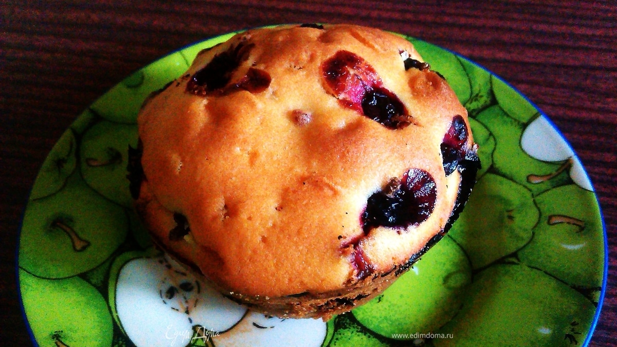 Кексы с черной смородиной