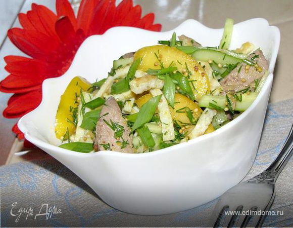 Салатик "Летний" с абрикосами и куриной печенью Салатик "Летний" с абрикосами и куриной печенью