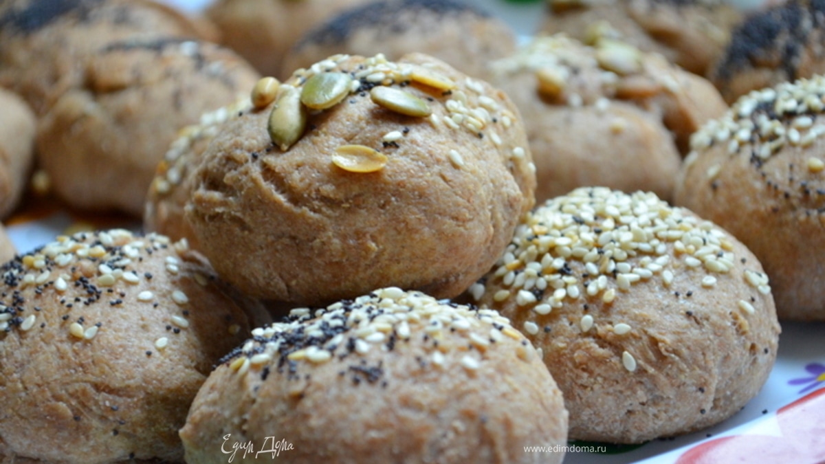 Хлебные булочки с маком, кунжутом и семечками («ШКОЛЬНАЯ ССОБОЙКА»)