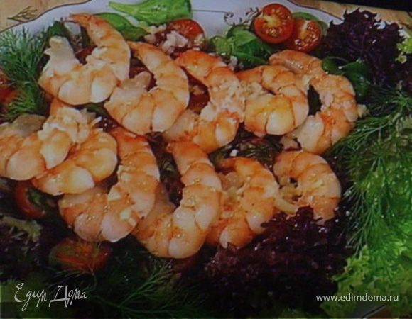 Летний салат с креветками под французским соусом Летний салат с креветками под французским соусом