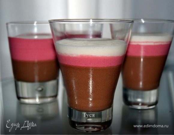 Шоколадный мусс с малиновым кремом