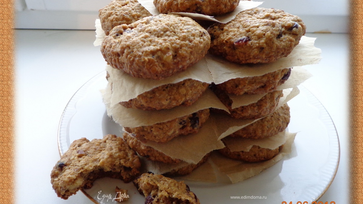 Овсяное печенье с клюквой и орехами