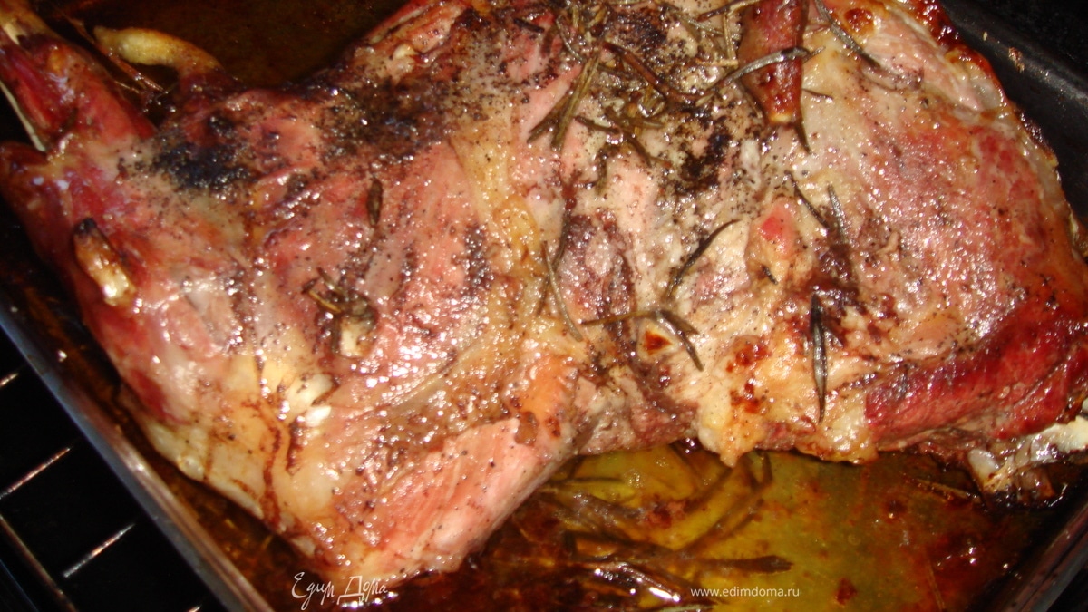  Запеченная нога козленка