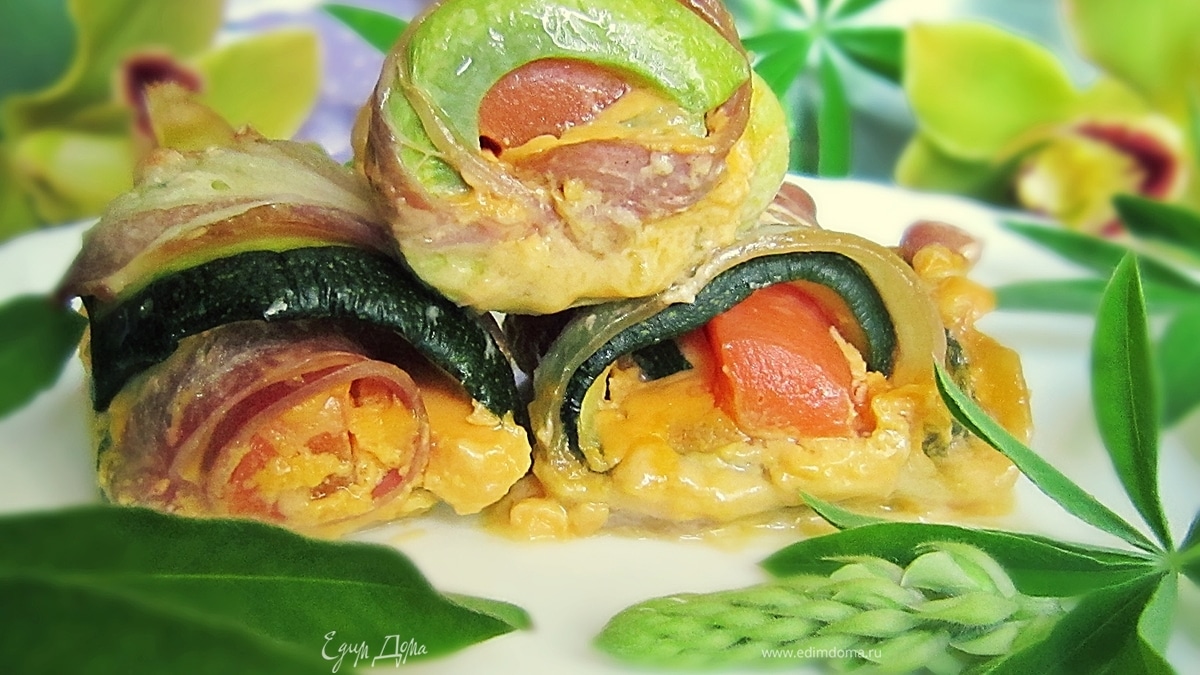 Закусочные рулетики из кабачков