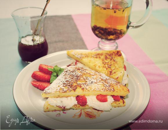 Тосты с ягодами и творогом Тосты с ягодами и творогом
