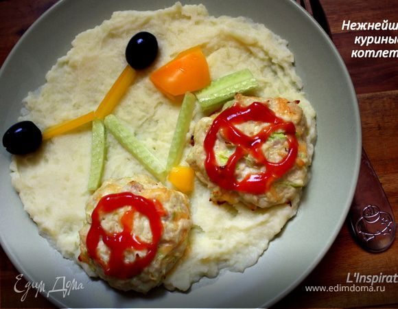 Куриные котлетки  с кабачком и сыром 
