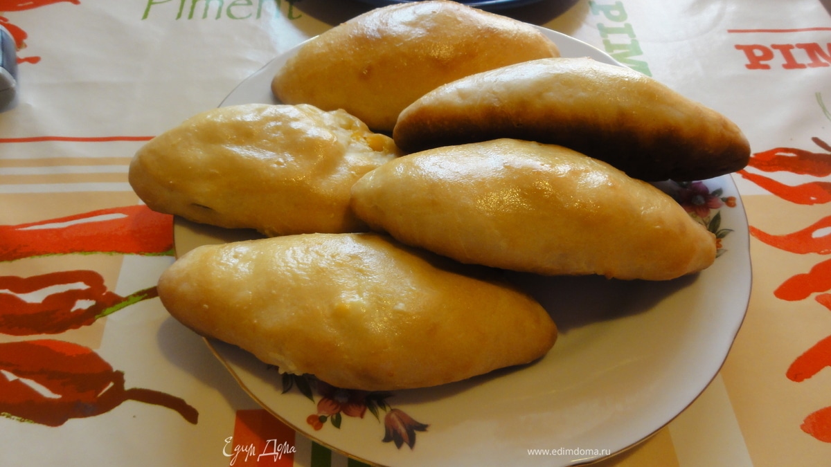 Пирожки с капустой, рисом и яйцом