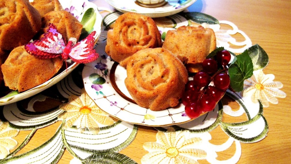 Банановые розочки на яичных белках