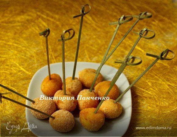 Моцарелла в панировке из поленты Моцарелла в панировке из поленты