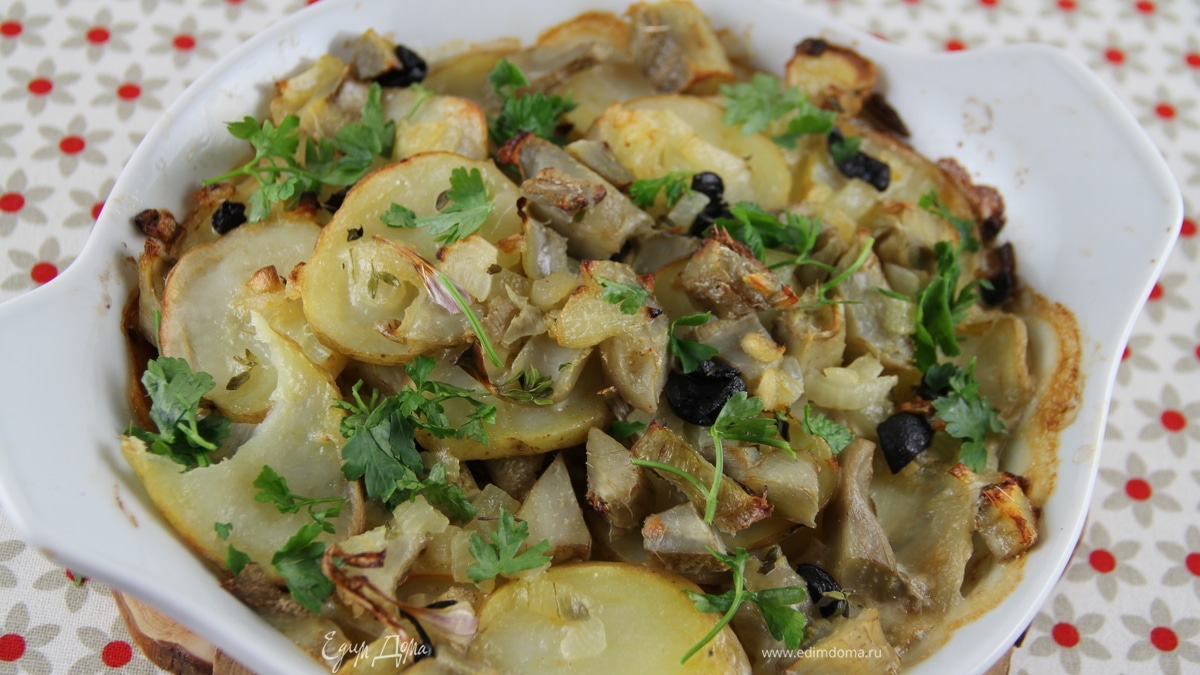 Гратен из картофеля с артишоками и маслинами