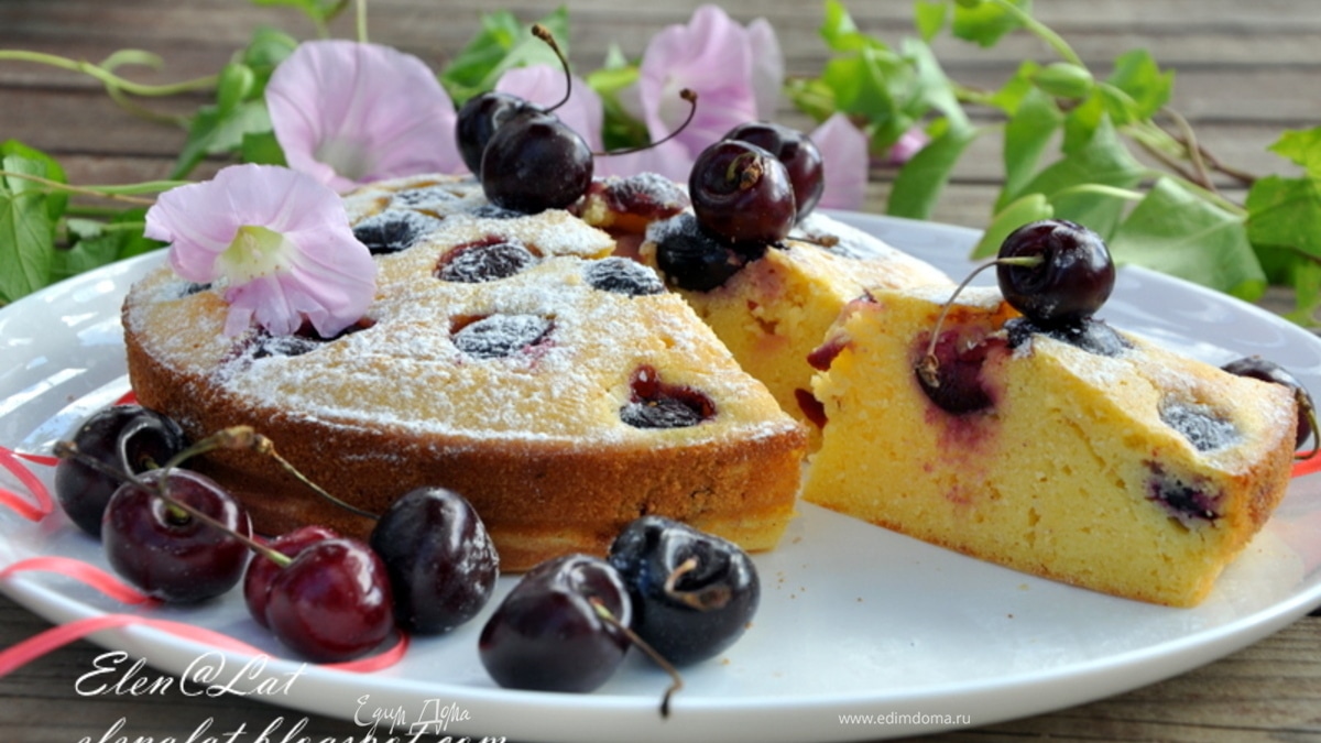 Пирог с черешней на кукурузной муке