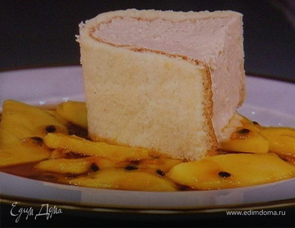 Парфе-тирамису с персиковым соусом