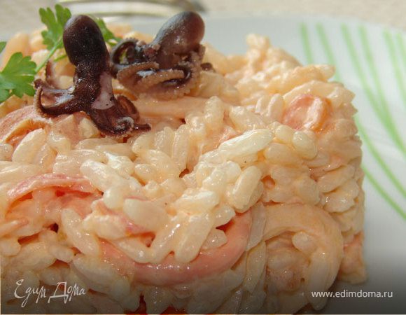 Рисовый салат с морским коктейлем Рисовый салат с морским коктейлем