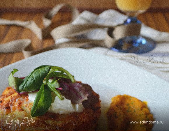 Картофельная запеканка с пармезаном и морковно-имбирным пюре Картофельная запеканка с пармезаном и морковно-имбирным пюре