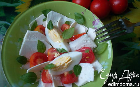 Рецепт Салат с брынзой, помидорами и яйцом