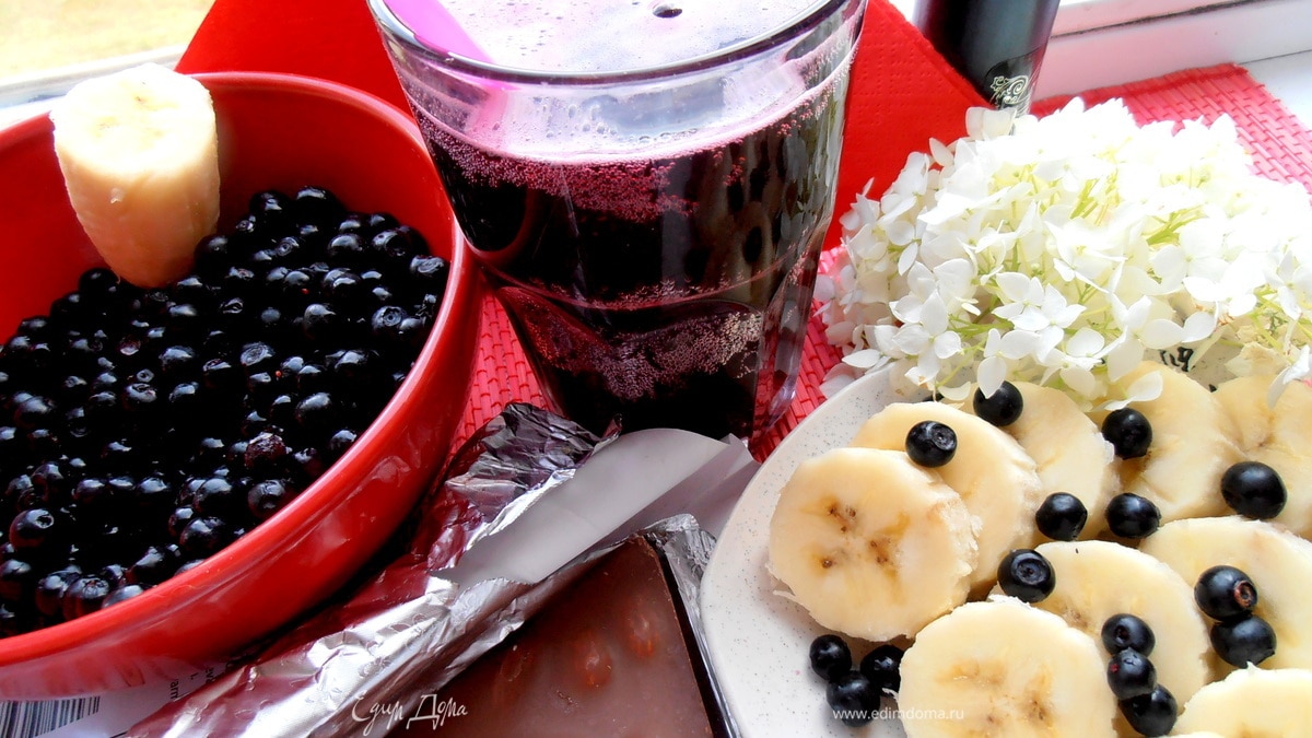 Черничный коктейль с бальзамом "Пятница!!!" ("Прохладительные напитки")