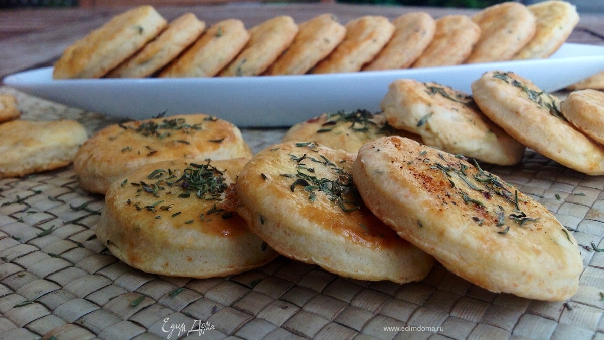 Греческое печенье с брынзой и тимьяном 