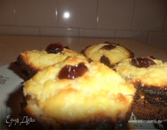 Маффины с белым шоколадом и творожной начинкой Маффины с белым шоколадом и творожной начинкой