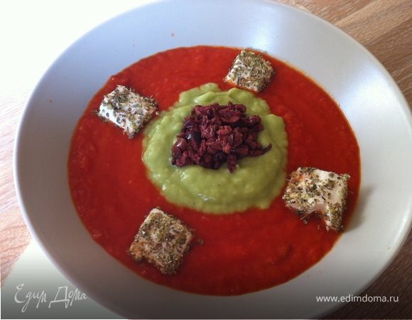 Греческий холодный суп-пюре с маслинами Греческий холодный суп-пюре с маслинами