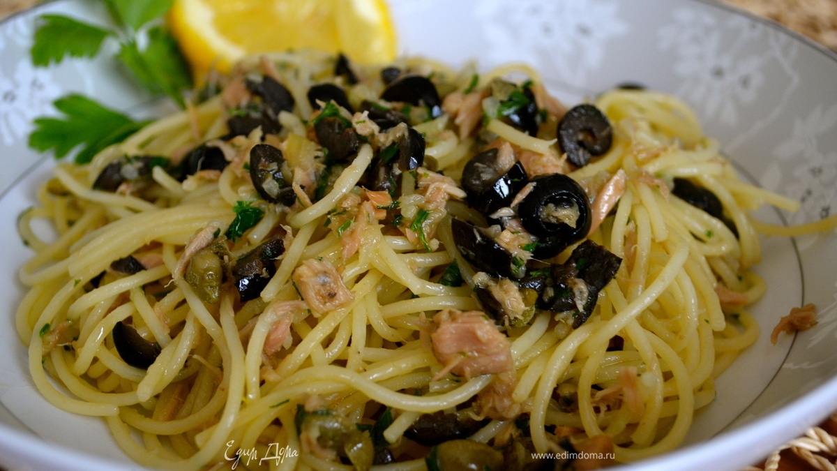 Спагетти с тунцом