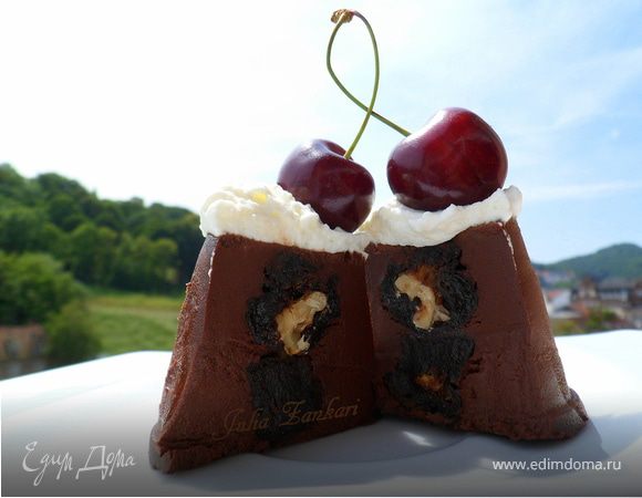 Чернослив с орехом в нежном шоколаде Чернослив с орехом в нежном шоколаде