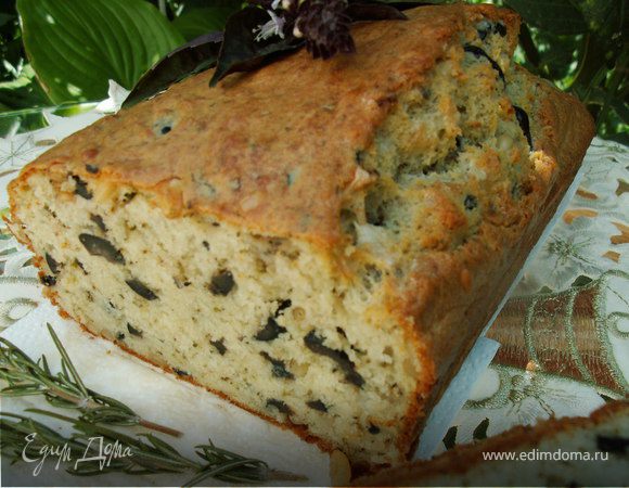 Кекс с оливками, горгонзолой и прованскими травами